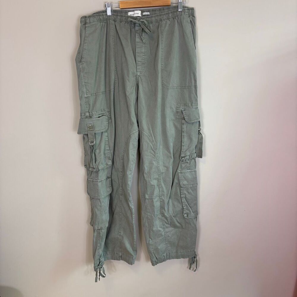 Abercrombie & Fitch Women's Garment Dyed Green Cargo Wide Leg Pants Size XL - Picture 1 of 5